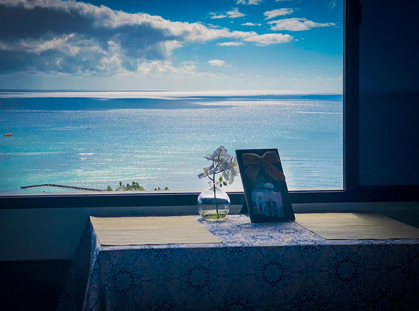 Апарт отель Waikiki High-Rise Sea View Free Parking Гонолулу Экстерьер фото